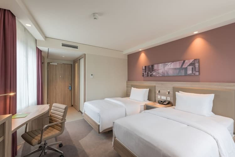 Hampton by Hilton Frankfurt Airport photo 4