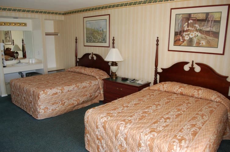 Longstreet Inn & Casino photo 3