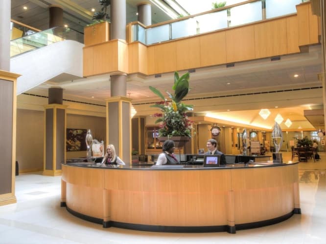 The Florida Hotel & Conference Center at the Florida Mall, photo 3