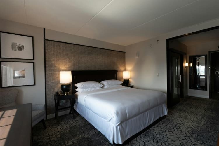 Sheraton Chicago Northbrook Hotel photo 5