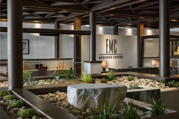 Renaissance Denver Stapleton Hotel photo 2