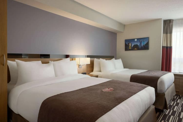 Microtel Inn & Suites By Wyndham Val-D'or photo 5