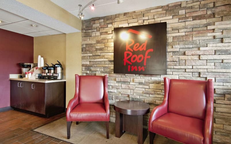 Red Roof Inn Fairmont photo 4