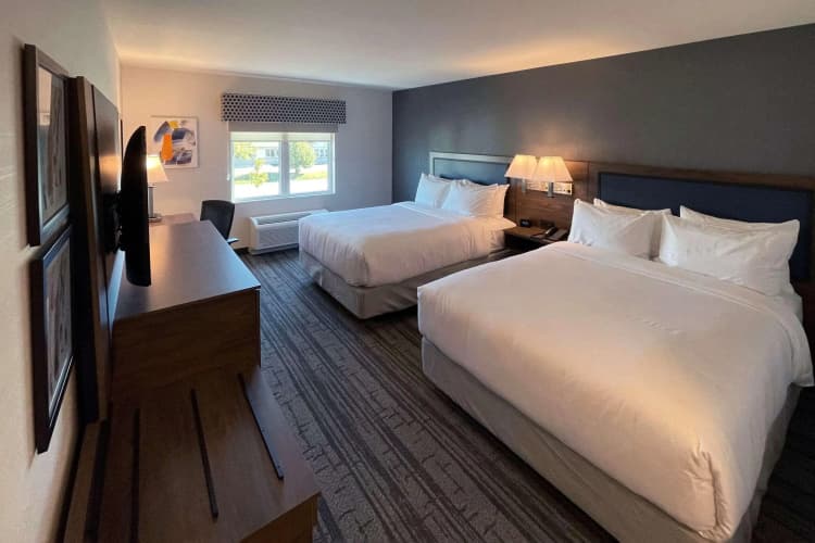 Comfort Inn & Suites photo 3