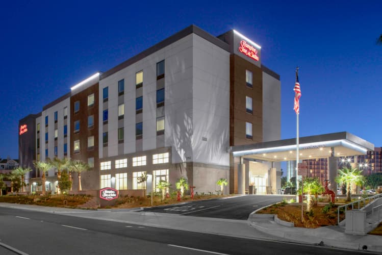 Hampton Inn & Suites by Hilton-Irvine/Orange County Airport, photo 2