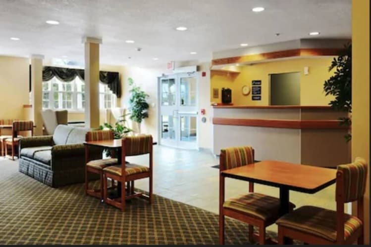 Parry Sound Inn & Suites photo 3