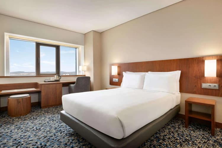 Ramada by Wyndham Lisbon, photo 5