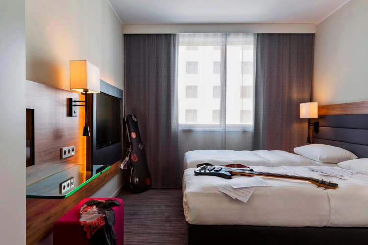 Moxy Vienna Airport photo 5