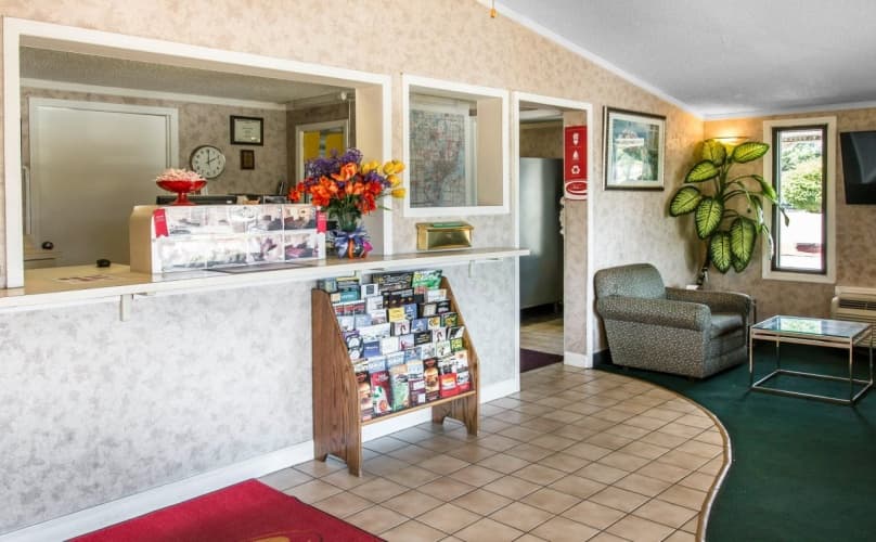 Rodeway Inn photo 3