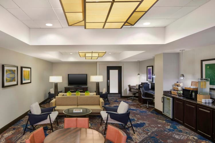 Hilton Arlington photo 4