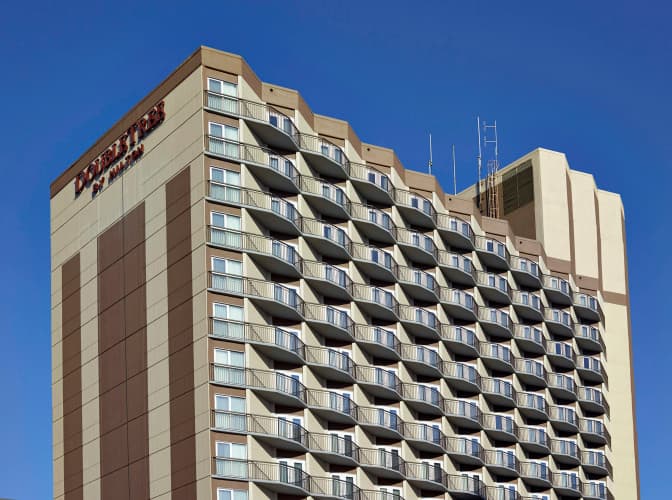DoubleTree by Hilton Hotel & Conference Centre Regina photo 2