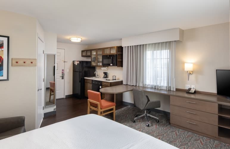 Candlewood Suites Anaheim - Resort Area photo 4