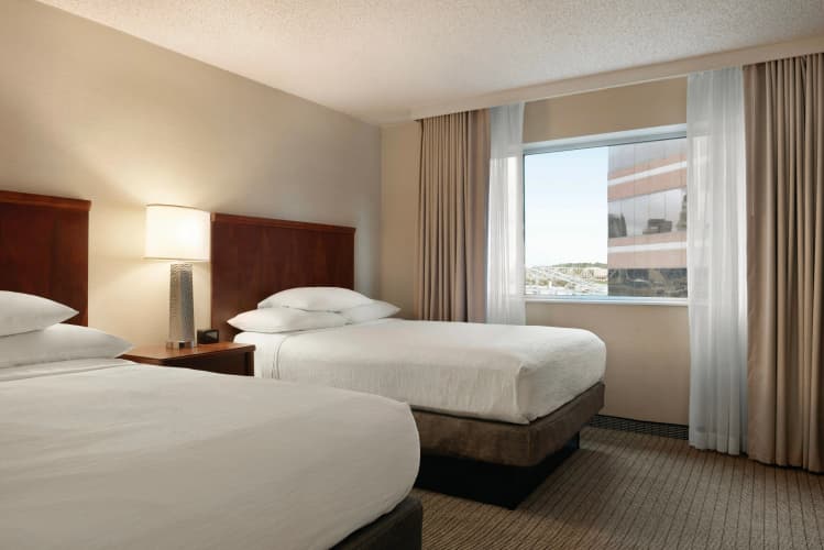 Embassy Suites by Hilton Cincinnati RiverCenter photo 5