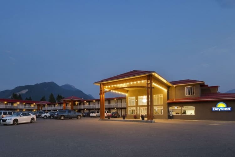 Days Inn by Wyndham Golden, photo 2