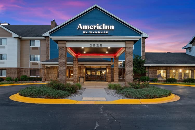 AmericInn by Wyndham Green Bay East photo 2