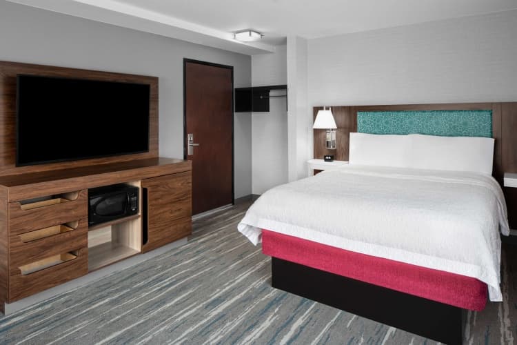 Hampton Inn Phoenix-Biltmore photo 5