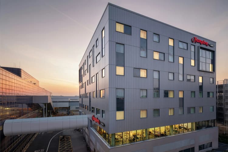 Hampton by Hilton London Gatwick Airport photo 2
