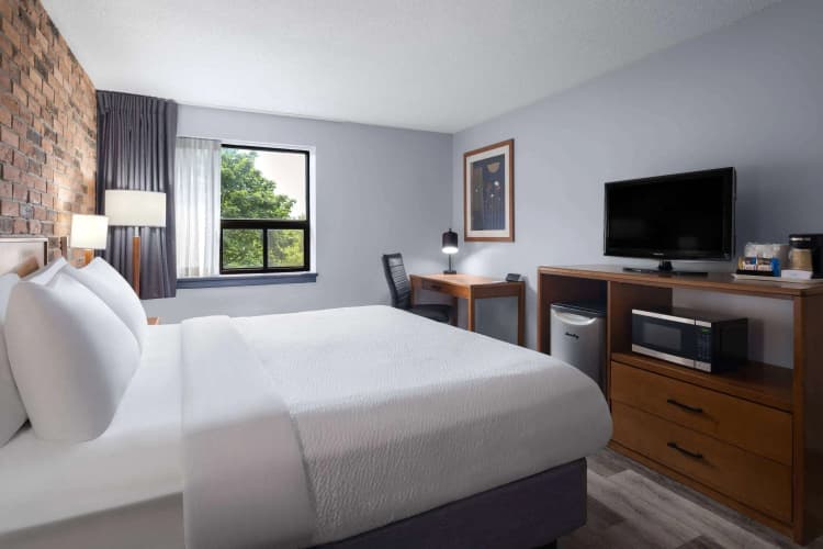 Travelodge By Wyndham Barrie photo 3