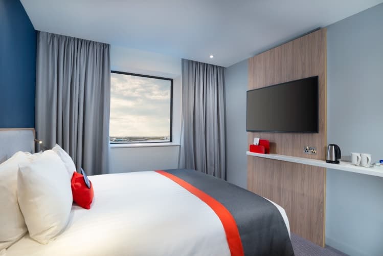 Holiday Inn Express London Heathrow T4 photo 5