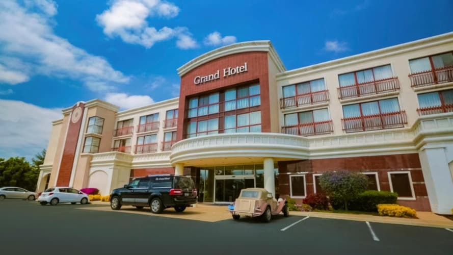 The Grand Hotel photo 2