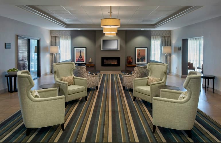 Hampton Inn Boston-Logan Airport photo 3