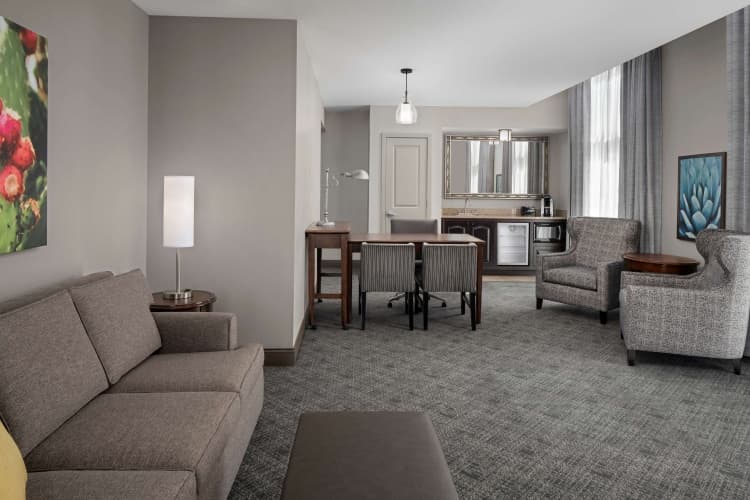 Embassy Suites by Hilton San Antonio Riverwalk Downtown photo 5