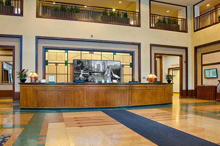 Embassy Suites by Hilton Chicago O'Hare Rosemont photo 3