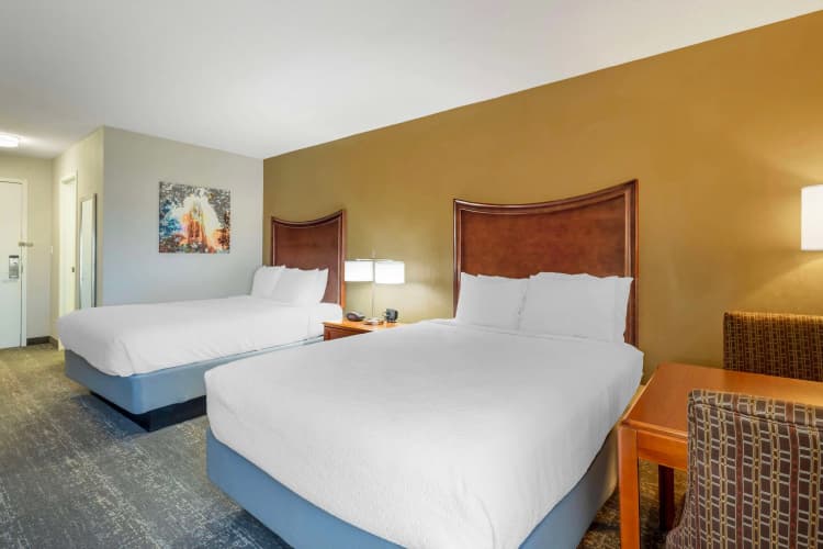 Best Western Plus North Haven Hotel photo 4