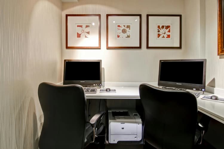 Hampton Inn & Suites by Hilton Calgary-Airport photo 4