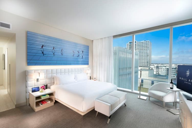 HALL Arts Hotel Dallas, Curio Collection by Hilton, photo 4