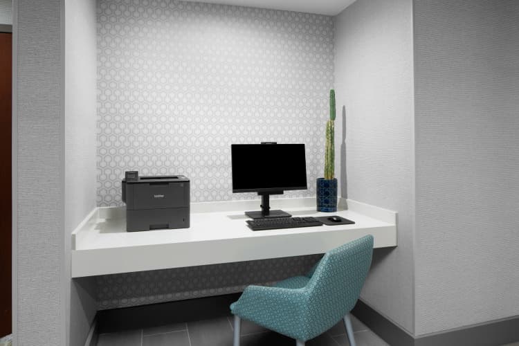 Hampton Inn Phoenix-Biltmore photo 4
