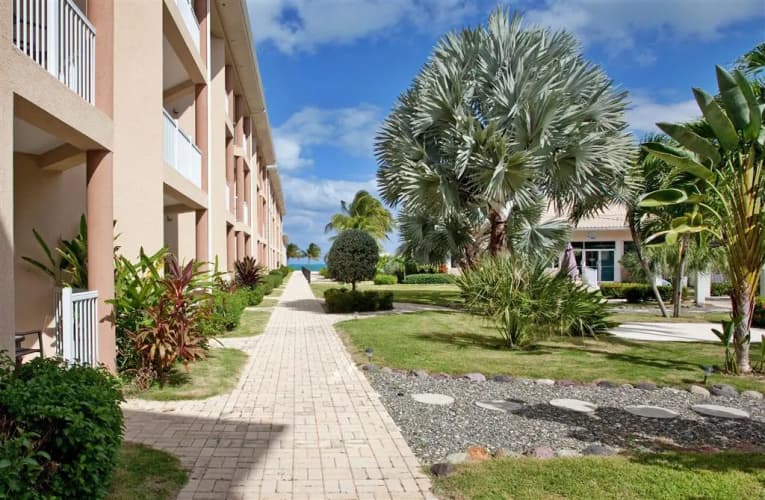 Grand Caymanian Resort & Suites, photo 2