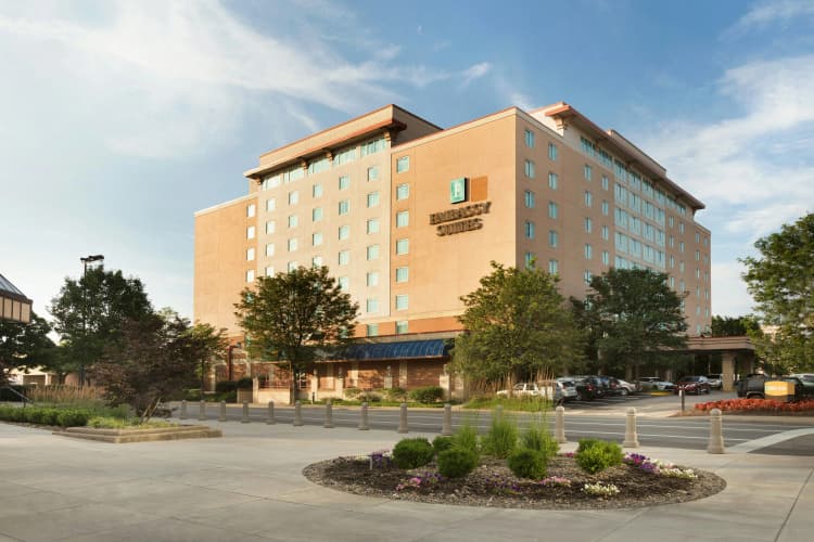 Embassy Suites by Hilton Charleston photo 2