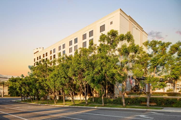 Hotel Zessa Santa Ana - a DoubleTree by Hilton photo 2
