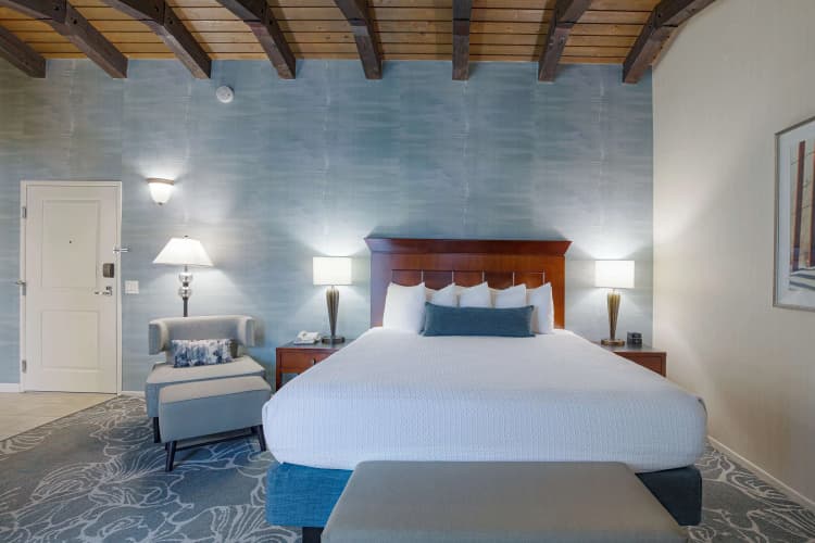 Best Western Plus Carpinteria Inn photo 5