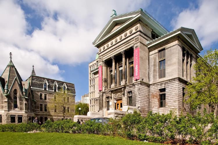 Universel Montreal photo 2