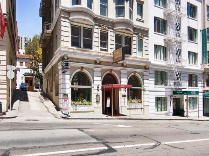 The Andrews Hotel, photo 2