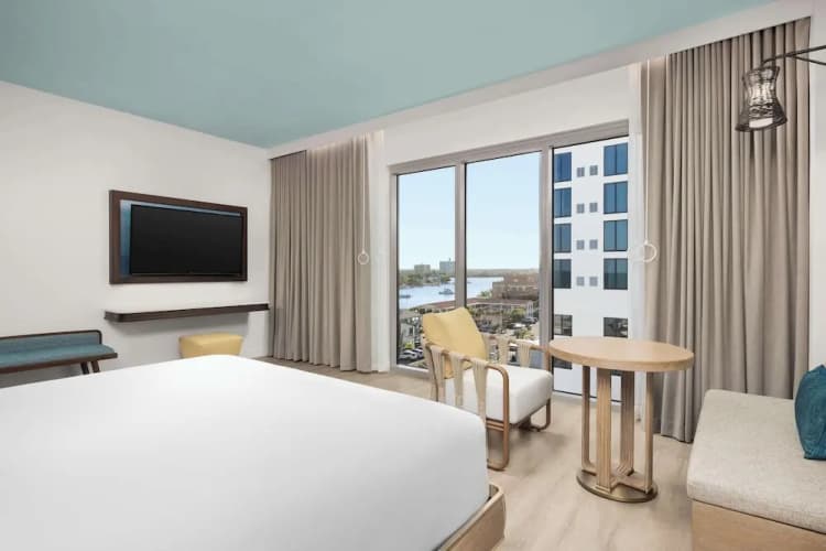 The Hiatus Clearwater Beach, Curio Collection by Hilton photo 5