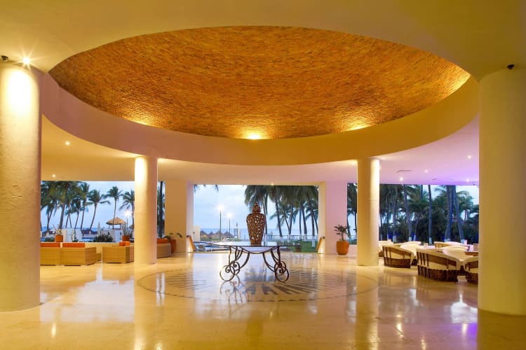 Hotel Emporio Ixtapa photo 3