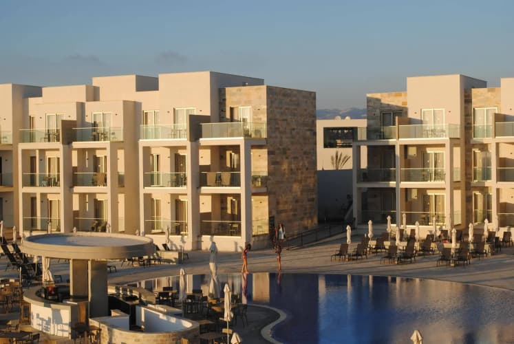 Amphora Hotel & Suites photo 2