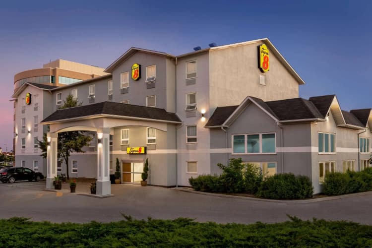 Super 8 By Wyndham Ajax/Toronto, photo 2
