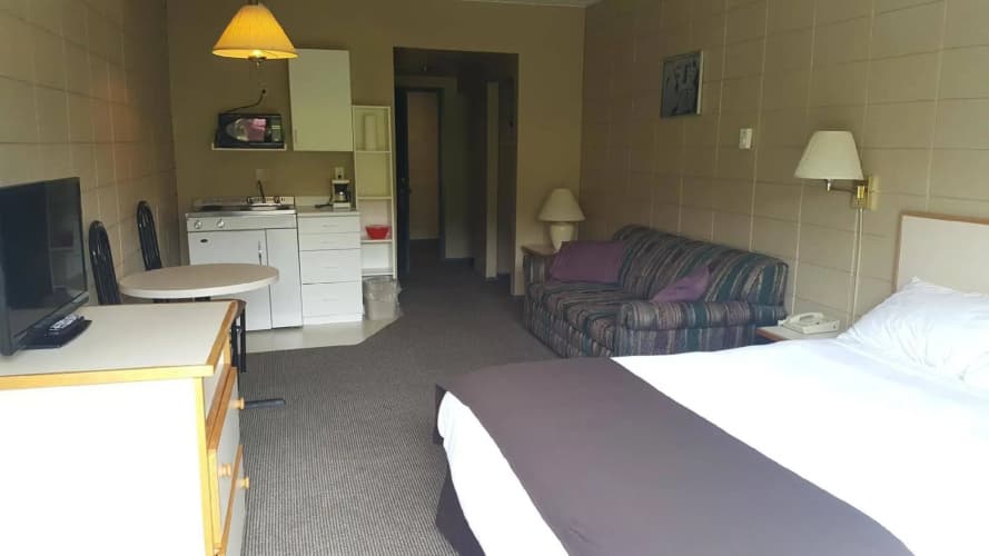 Airport Inn photo 4