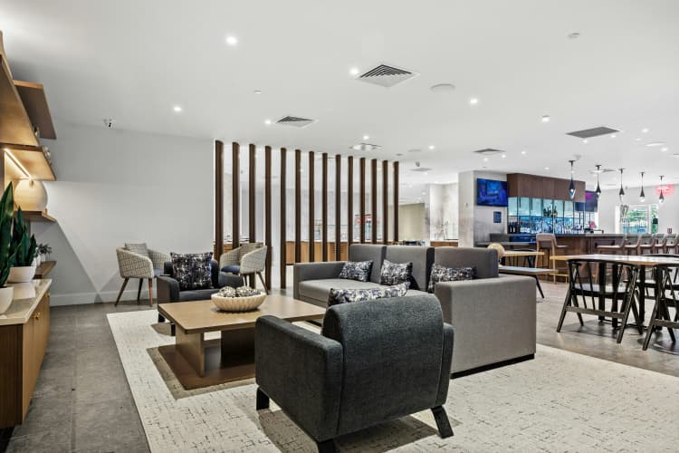 DoubleTree by Hilton New York JFK Airport photo 2