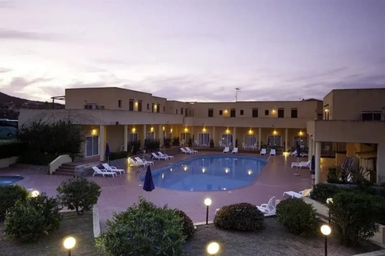 Blu Hotel Laconia Village photo 4