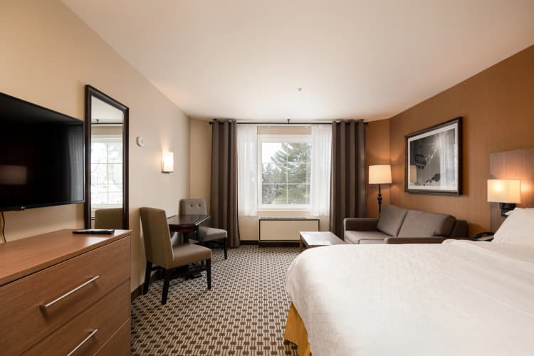 Holiday Inn Express & Suites Tremblant photo 5