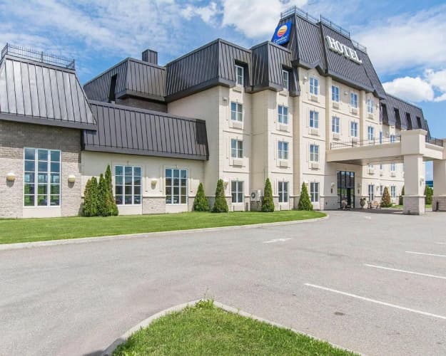 Comfort Inn & Suites photo 2