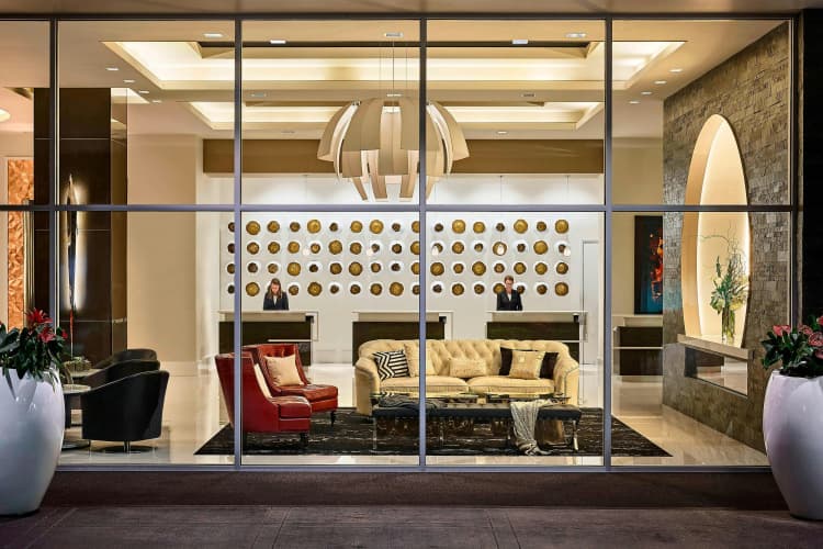 The Davenport Grand, Autograph Collection photo 2