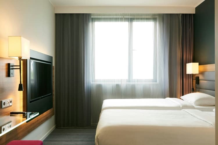Moxy Edinburgh Airport photo 4