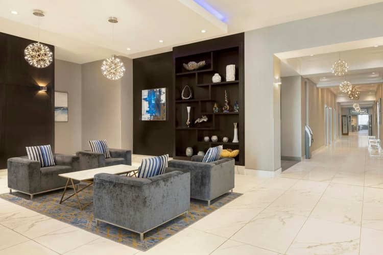 Embassy Suites by Hilton Toronto Airport photo 3