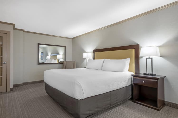 Best Western Plus Port O'Call Hotel photo 4